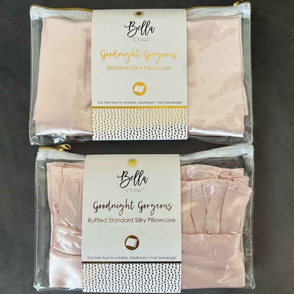 Set of Bella IL FIORE Soft Pink Ruffled Standard Silky 2 Pillowcases - Picture 2 of 8